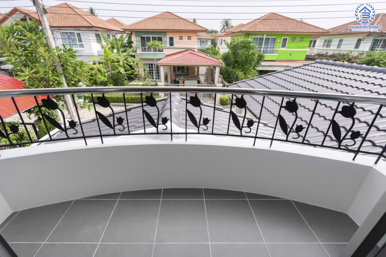 บ้านมือสองตกแต่งใหม่ ม.ศุภาลัยวิลล์ วงแหวน-รัตนาธิเบศร์ เนื้อที่ 54 ตร.ว. ฟังก์ชันจัดเต็ม 4 ห้องนอน 2 ห้องน้ำ 3 ที่จอดรถ ตอบโจทย์ทุกการเข้าอยู่ บนทำเลเดินทางสะดวก ใกล้ ถ.กาญจนาภิเษก เซ็นทรัลเวสต์เกต และรถไฟฟ้า "สถานีคลองบางไผ่